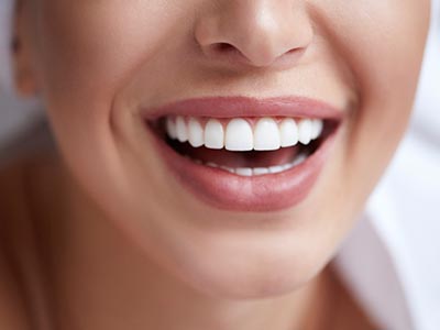Lentes de contato e clareamento dos dentes Dentística