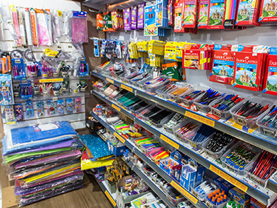 Canetas, lápis e material escolar em geral Canetas, lápis e material escolar em geral