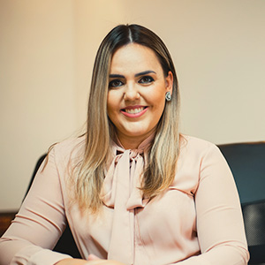 Dra Isabela Oliveira Marques Dra Isabela Oliveira Marques