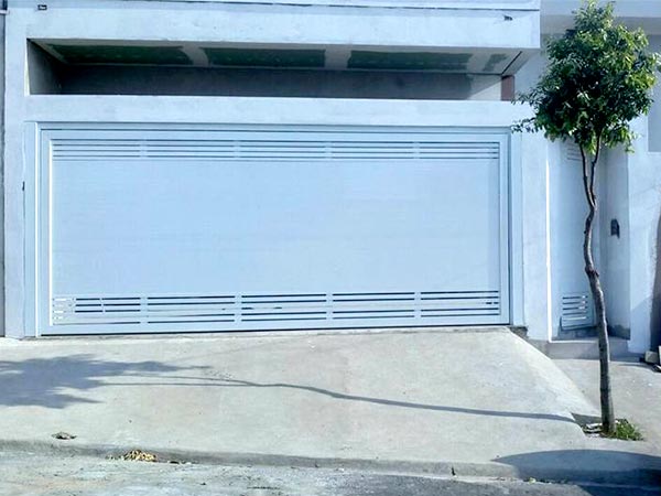 Portões e esquadrias em geral Portão de elevação