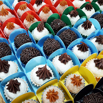 Brigadeiro, Beijinho, Brigadeiro de Leite Ninho, Brigadeiro de Churros Brigadeiro, Beijinho, Brigadeiro de Leite Ninho, Brigadeiro de Churros