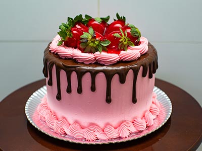 Opções de bolos simples e recheados Bolo de chocolate