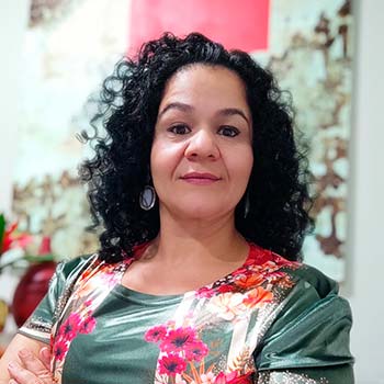 Maria Vitória Lopes advogada