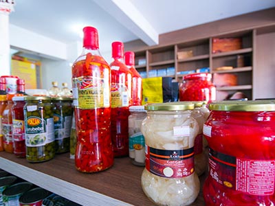Farinha de trigo, óleo de cozinho e produtos de cozinha Artigos de mercearia
