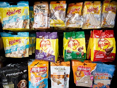 Petiscos de diversos sabores Petiscos para cães