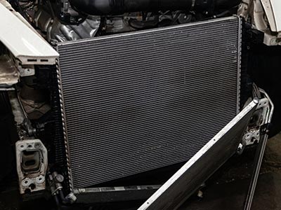 Manutenção de radiadores. Temos máquina que identifica vazamentos Radiador automotivo