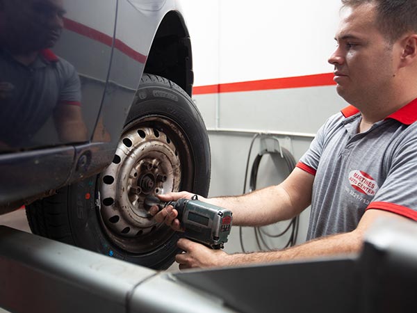 Manutenção dos freios, suspensão, amortecedores e escapamentos Manutenção automotiva
