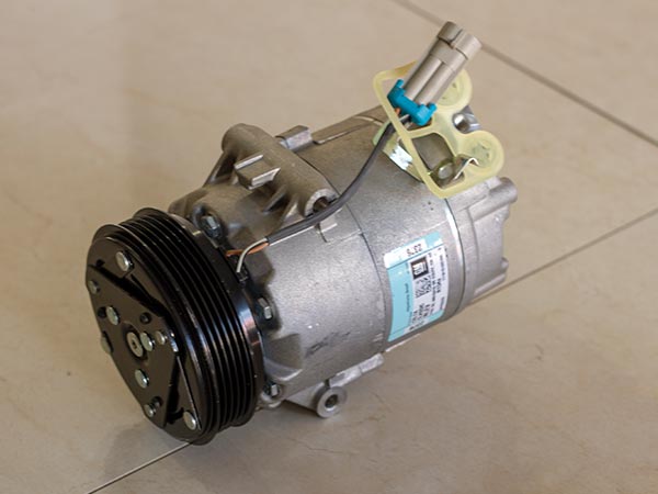 Venda, instalação e manutenção de peças de ar-condicionado automotivo Compressor de ar-condicionado automotivo