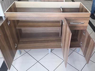 Gabinetes para pias de banheiro e de cozinha Gabinetes