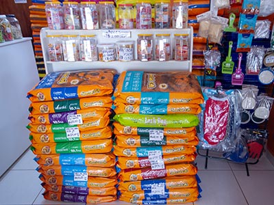 Rações de diversos sabores e das melhores marcas para cães, gatos e aves Ração para cachorro