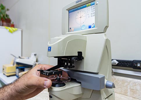 laboratório próprio