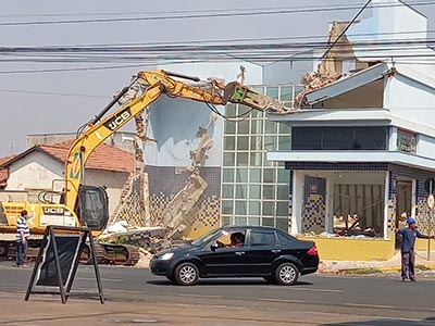 demolição de prédios comerciais demolição de prédio comercial