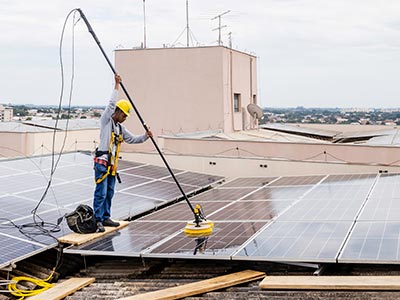 Higienização de painéis solares Higienização de painéis solares