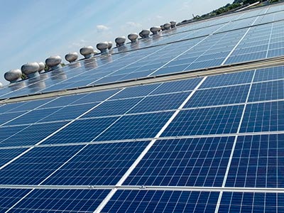Painéis solares limpos Painéis solares limpos