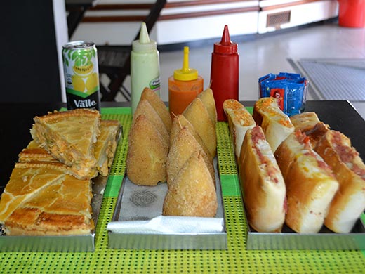 Salgados fritos e assados Salgados fritos e assados