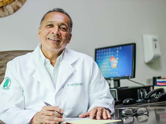Doutor Aroldo Ferreira da Silva Médico hiperbarísta