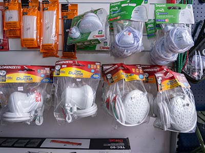 Chuveiros e duchas Chuveiros e duchas