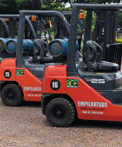 Empilhadeira à gás com diversas capacidades Empilhadeira à gás com diversas capacidades