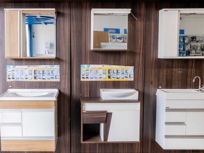 Gabinetes com armários Gabinetes com armários