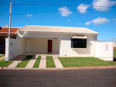 Casas com garagem