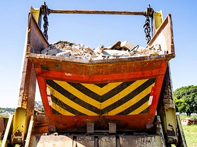 Caçamba para coleta de materiais de construção caçamba para coleta de restos da construção civil