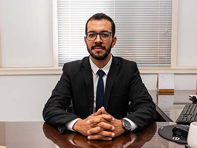 Dr. Diego Gomes Dr. Diego Gomes