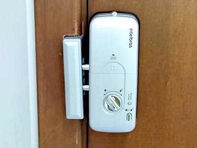 Instalação de fechaduras convencionais, digitais e eletrônicas Instalação de fechaduras