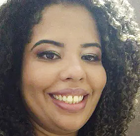 Anny Caroline especialista em locação