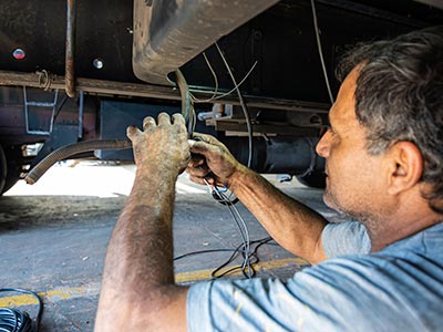 Serviços de auto elétrica para veículos pesados Reparos em caminhões