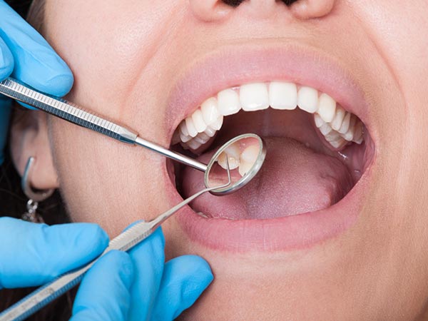 Procedimentos para prevenir, diagnosticar e corrigir problemas que afetam o posicionamento dos dentes Procedimentos ortodônticos