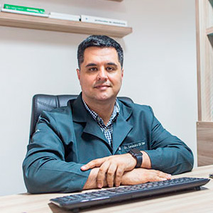 Dr. Leandro Di Gesu Dr. Leandro Di Gesu