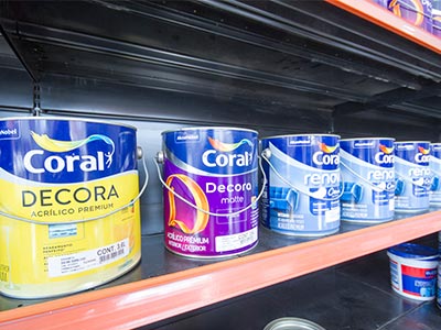 Tinta para interiores e exteriores Tintas Coral