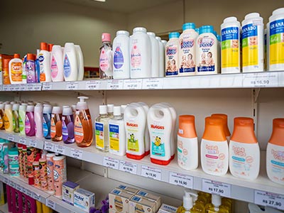 Talco, shampoos e produtos de higiene infantil Produtos de higiene infantil