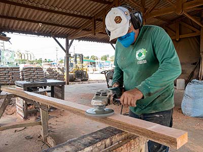 Madeiras com ótimo acabamento Madeiras com ótimo acabamento