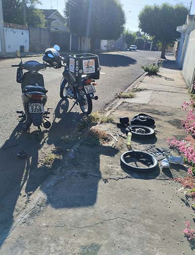 socorro de moto com problema no pneu socorro de moto com problema no pneu