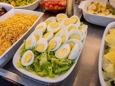 Salada com ovos Salada com ovos