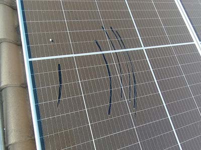 placa solar antes da limpeza