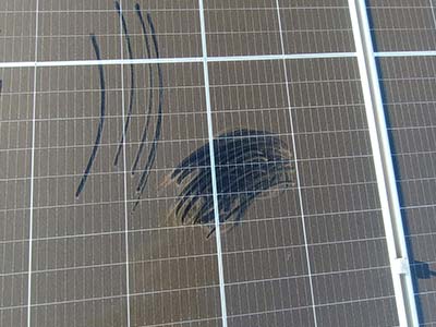 placa solar antes da limpeza