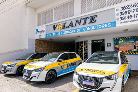 Aulas práticas para aprender a dirigir carro habilitação para diriigir carro