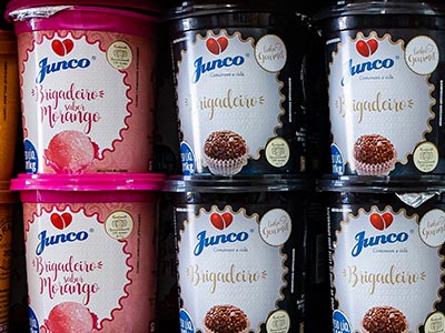 Brigadeiros de diversos sabores Brigadeiros de diversos sabores