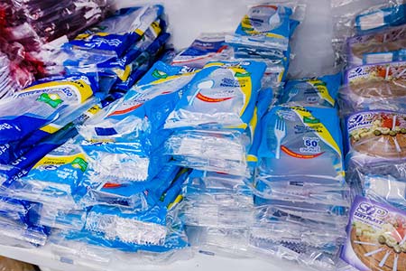 colheres e garfos plásticos colheres e garfos plásticos