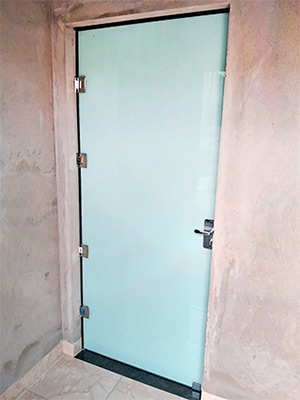 Porta com adesivo Porta com adesivo