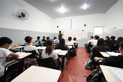 sala de aula ensino médio salas de aula