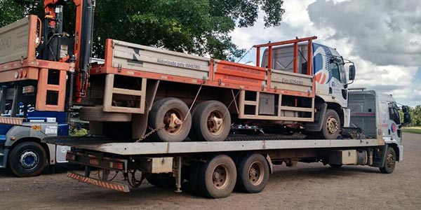 Remoção de caminhões Remoção de caminhões
