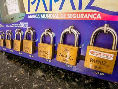 Cadeados e travas Cadeados e travas