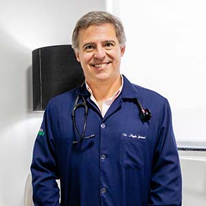 Dr. Ângelo Cesar Fernandes Jacomossi | CRM-SP - 86.042 Doutor Ângelo Cesar Fernandes Jacomossi