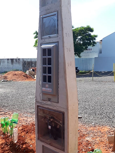 Poste C6 com TC Poste C6 com TC