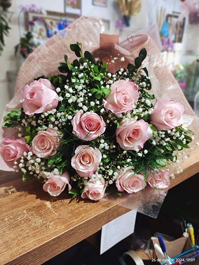 Buquê de rosas cor de rosa buquê de rosas cor de rosa