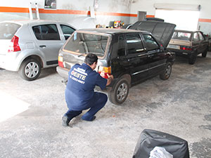 Revisão das lanternas do carro Revisão das lanternas do carro