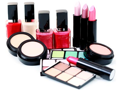 Cosméticos de diversas marcas cosméticos